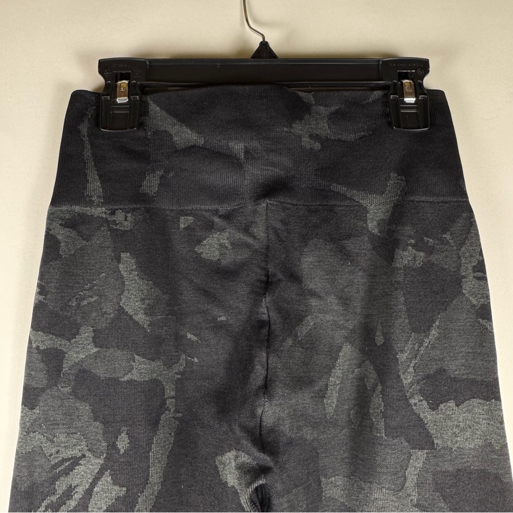 Gymshark Black Camouflage Leggings Size S - Picture 7 of 9